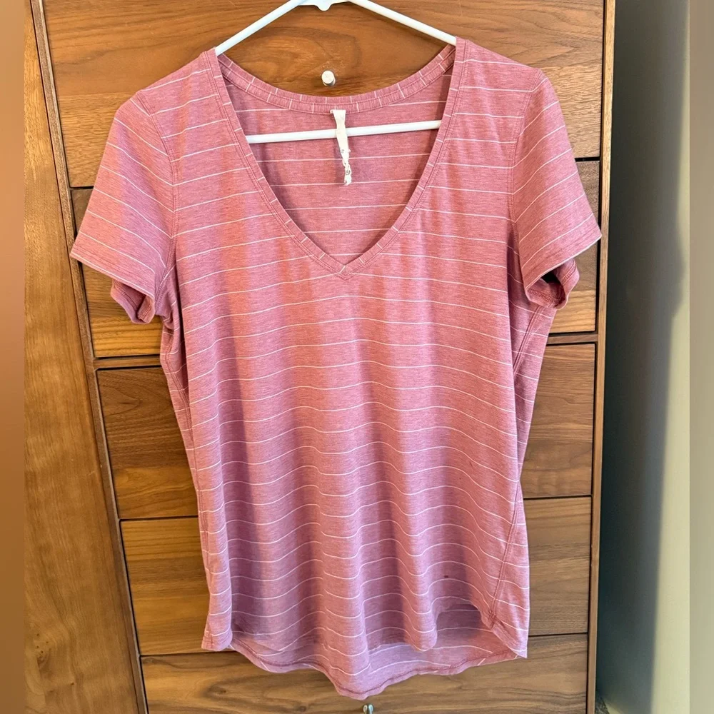Lululemon Love Tee V Short Serve Stripe Heathered So Merlot White - Picture 4 of 7